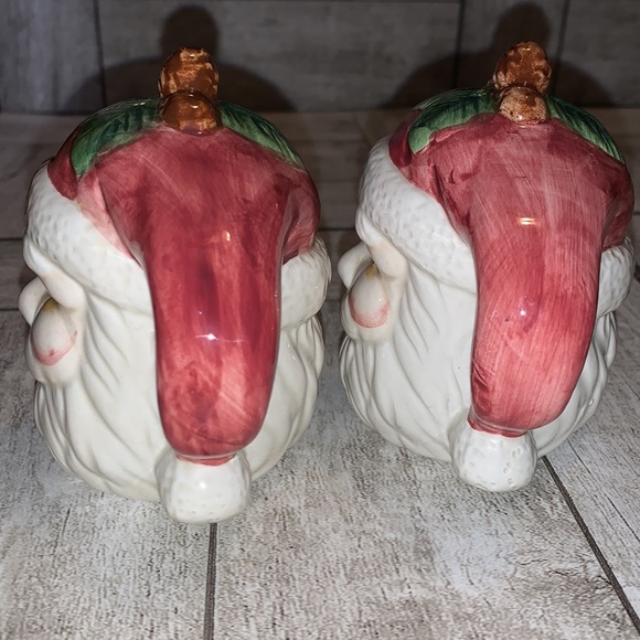 Holly Tree Santa head salt and pepper shakers - Picture 7 of 11